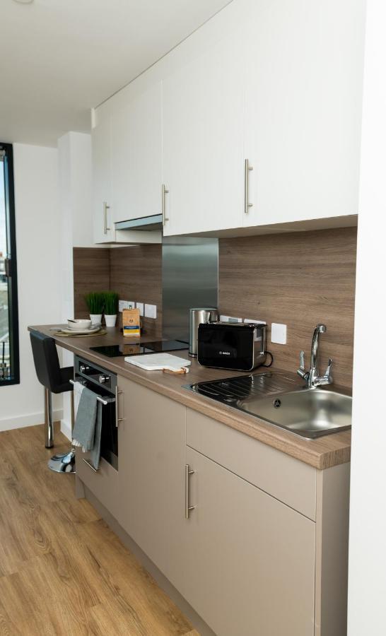 Chic Apartments And Studios At The Point In แอเบอร์ดีน ภายนอก รูปภาพ
