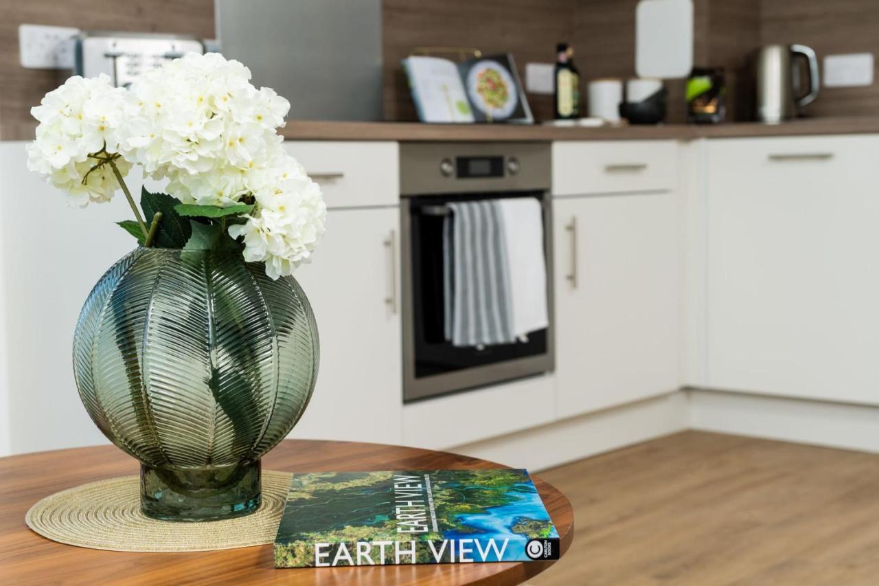 Chic Apartments And Studios At The Point In แอเบอร์ดีน ภายนอก รูปภาพ