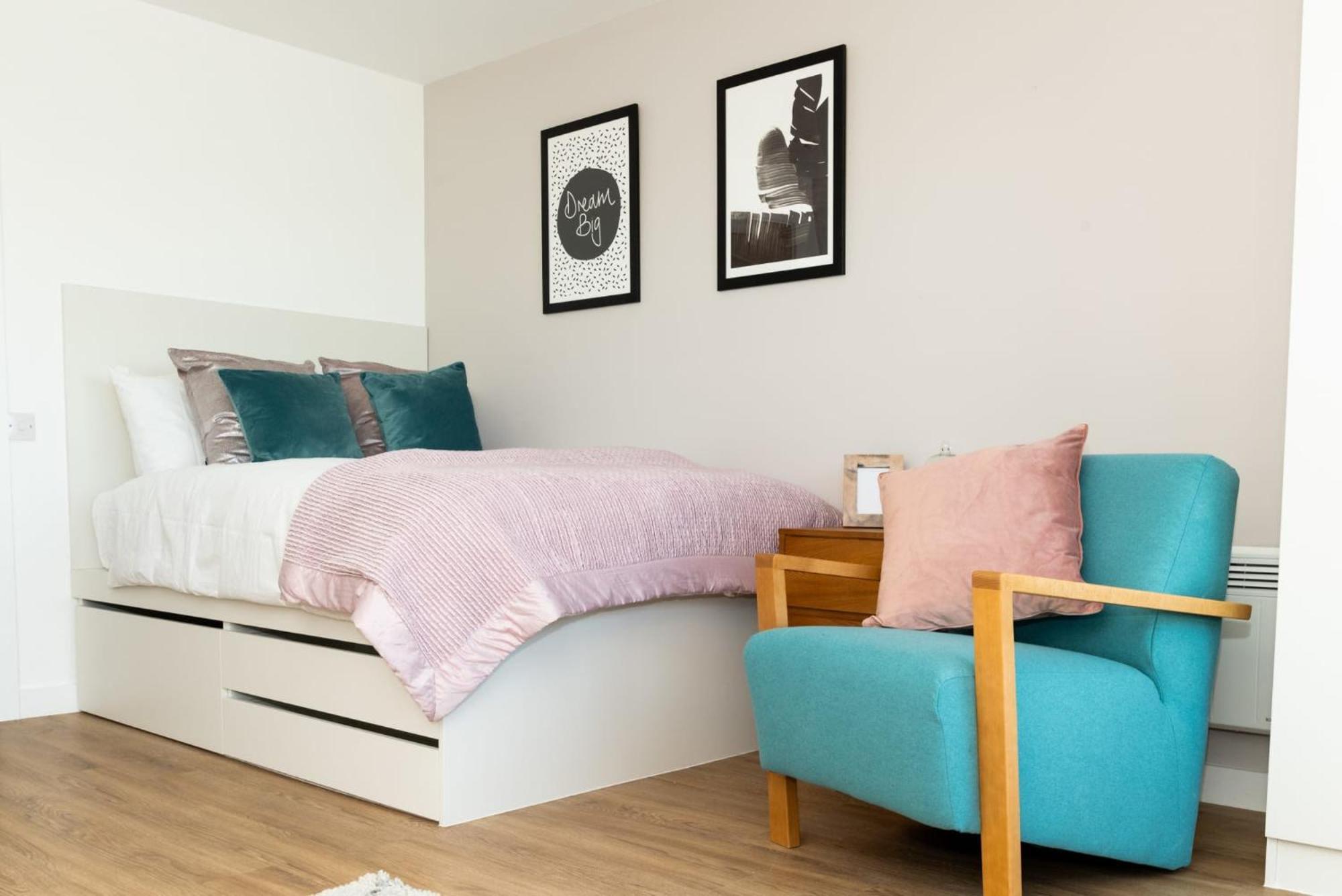 Chic Apartments And Studios At The Point In แอเบอร์ดีน ภายนอก รูปภาพ
